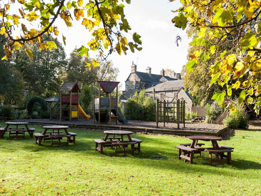 Wheatsheaf, Baslow By Marston'S Inns Bagian luar foto